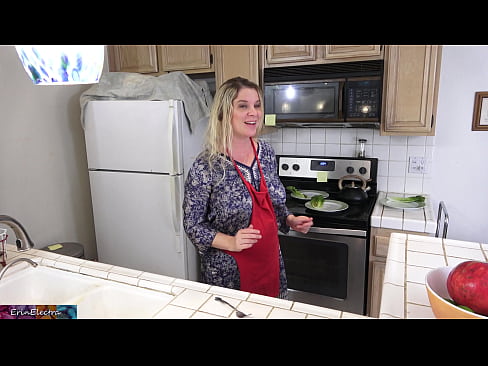 ❤️ Belle-mère qui le traie dans la cuisine avant son rendez-vous. ❤ Super porno at fr.tube-sexer-com.ru ﹏